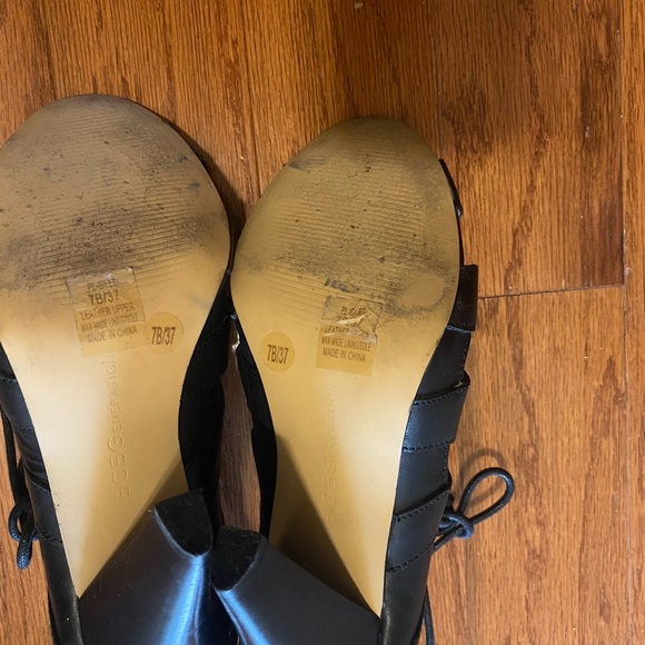 BCBGENERATION LEATHER HEEL SANDALS - Picture 4 of 6